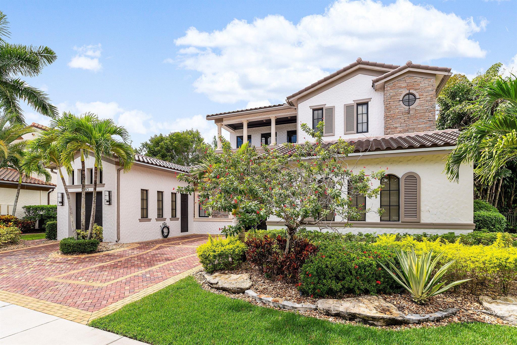 PARKLAND GOLF AND COUNTRY - Residential