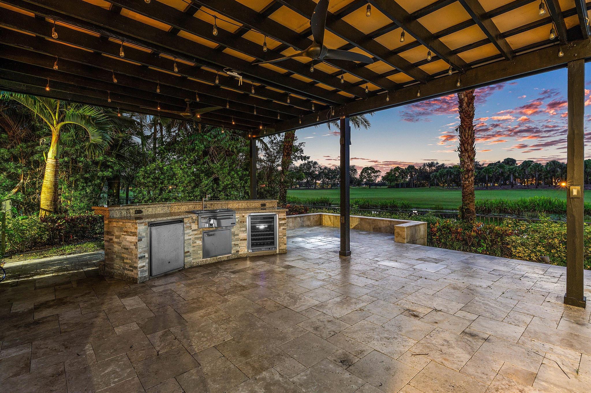 PARKLAND GOLF AND COUNTRY - Residential