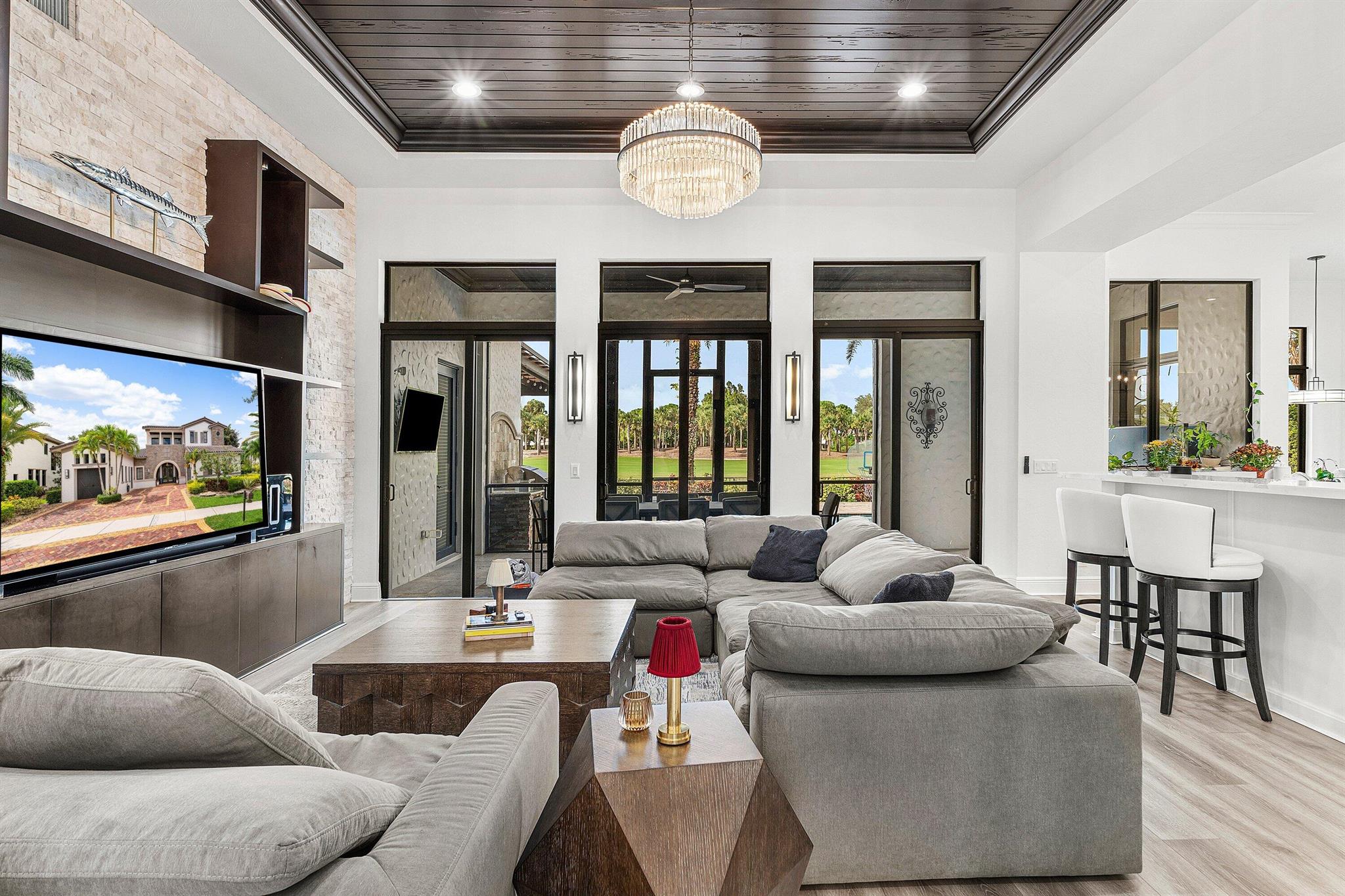 PARKLAND GOLF AND COUNTRY - Residential