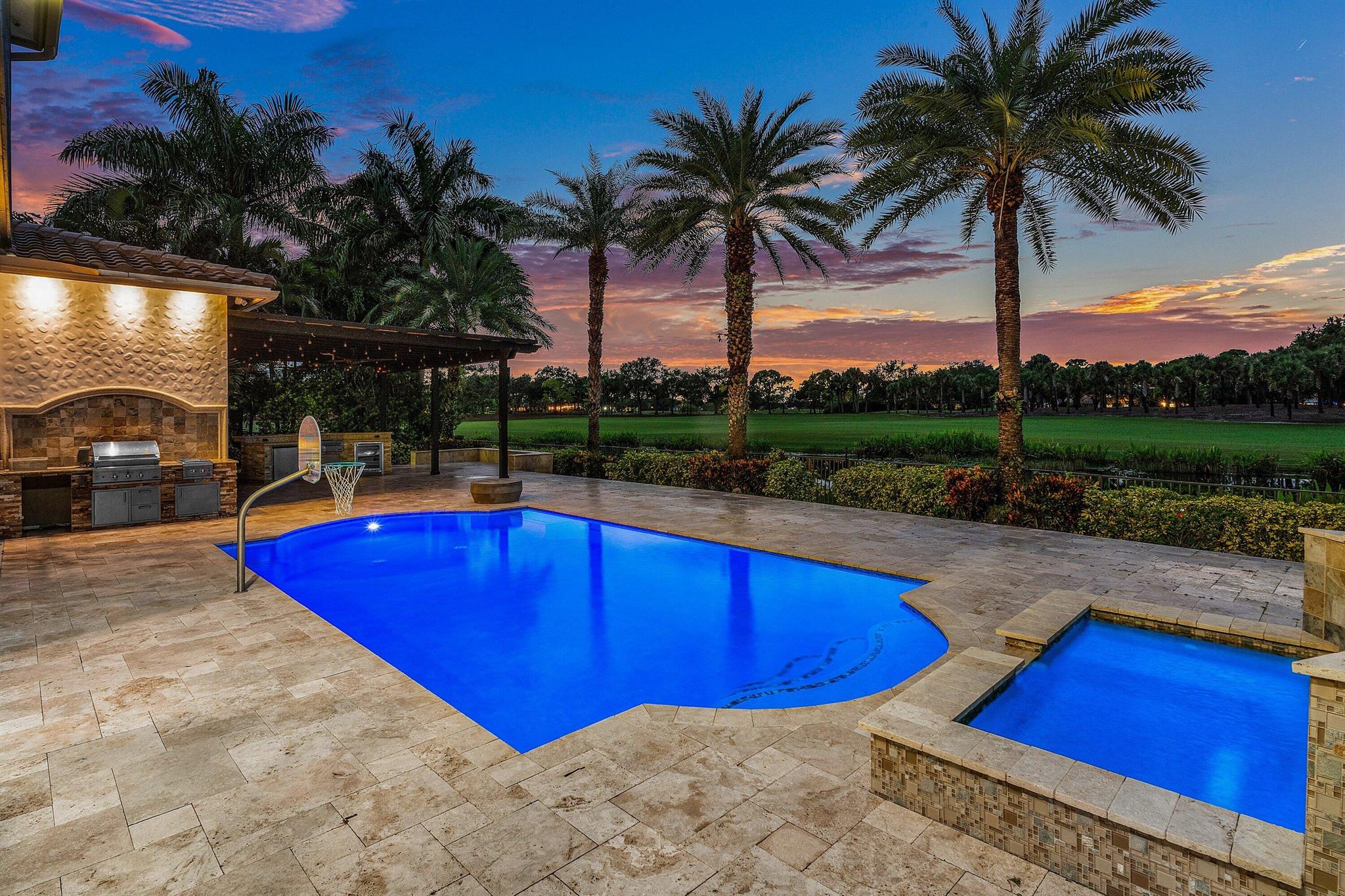 PARKLAND GOLF AND COUNTRY - Residential