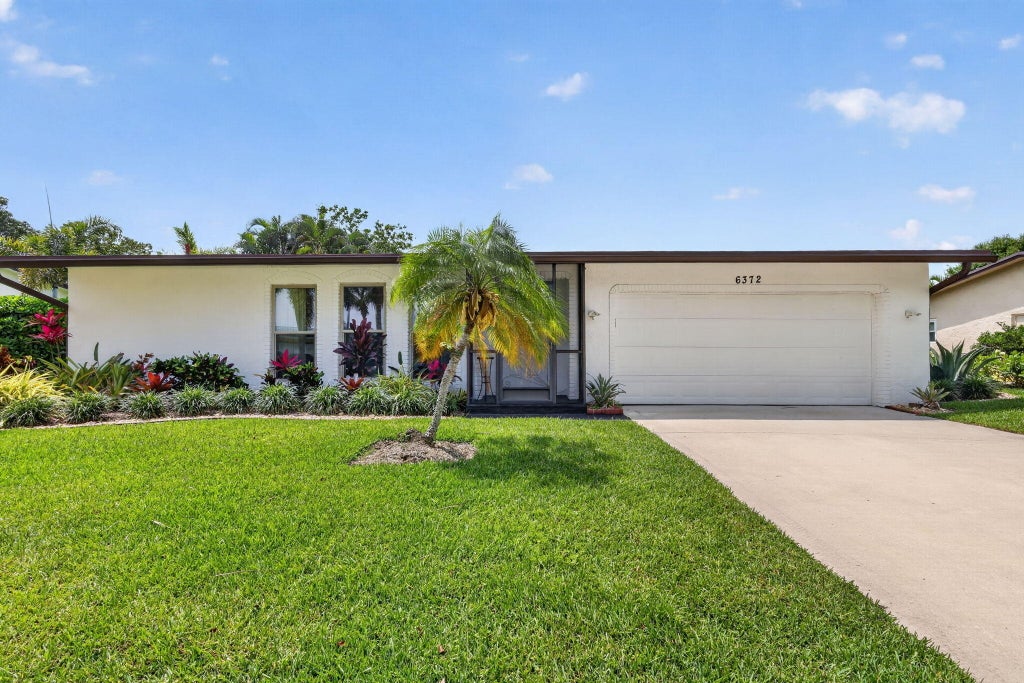 Photo of 6372 Sleepy Willow Way, Delray Beach, FL 33484 (MLS # B26036414)