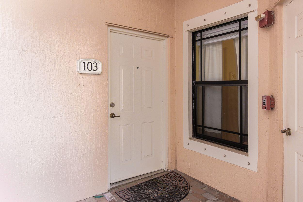 2807 Veronia Drive 103