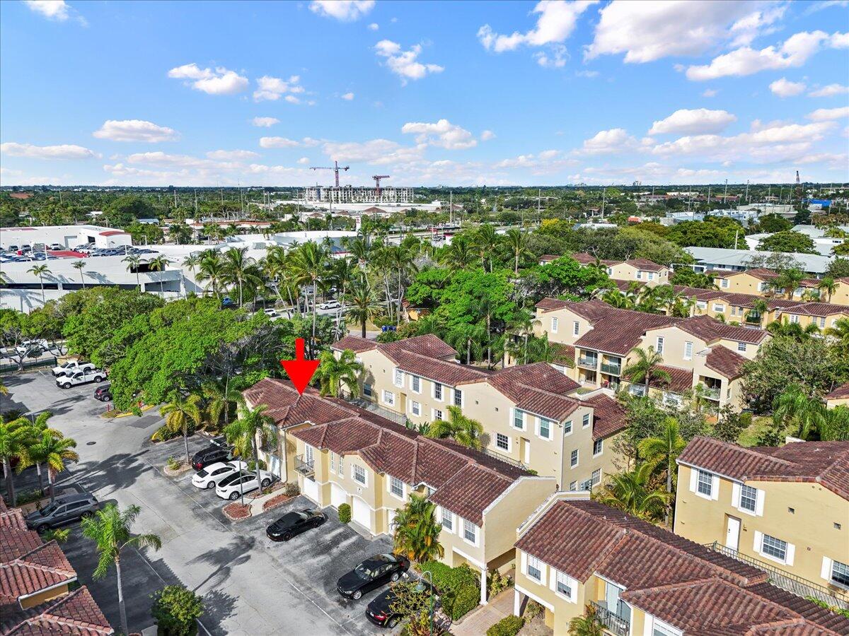 BAY REACH CONDO - Residential