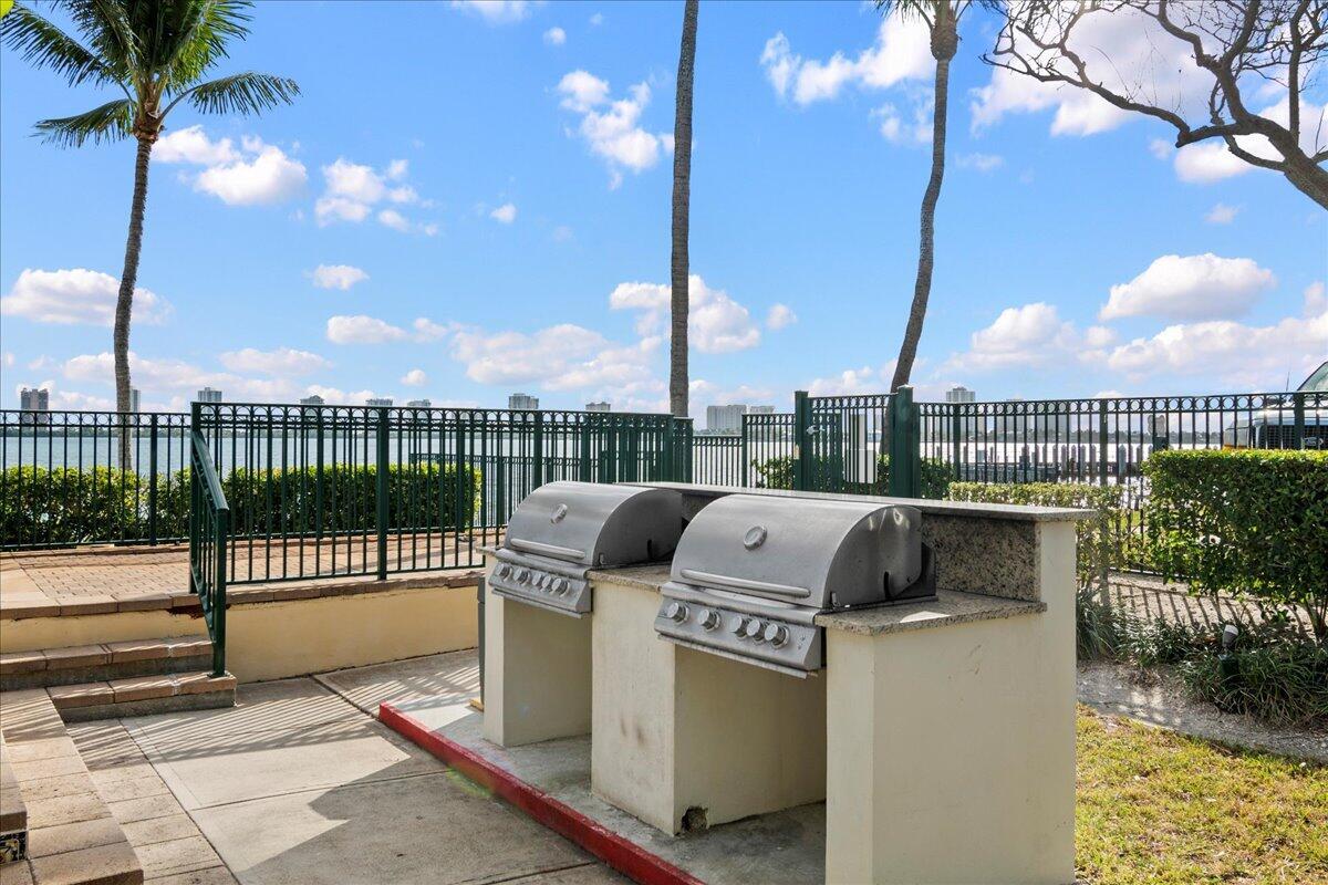 BAY REACH CONDO - Residential