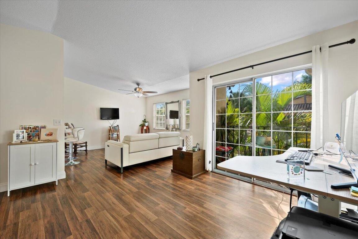 BAY REACH CONDO - Residential