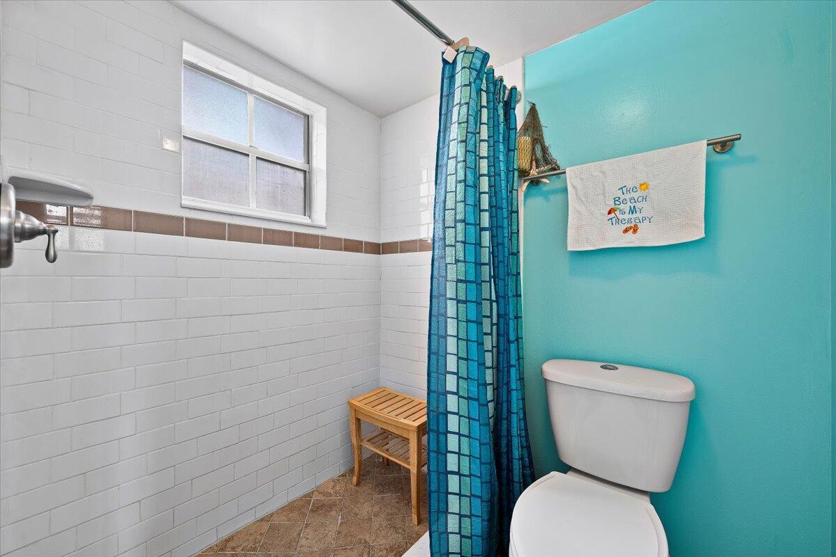 BAY REACH CONDO - Residential