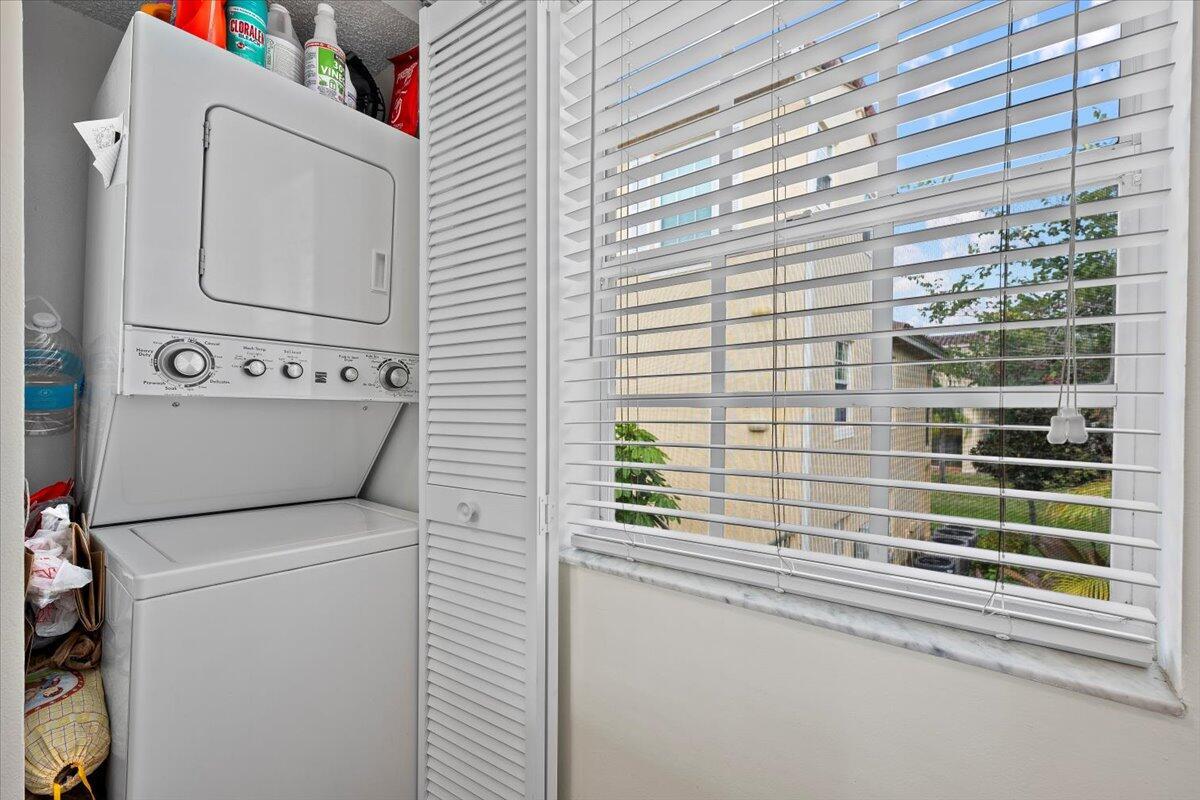 BAY REACH CONDO - Residential