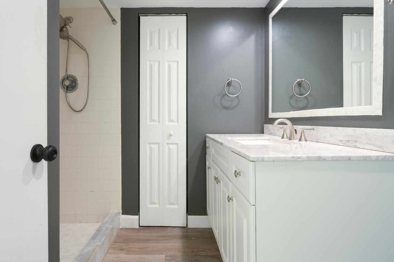 SANDALWOOD ESTATES - Residential Lease