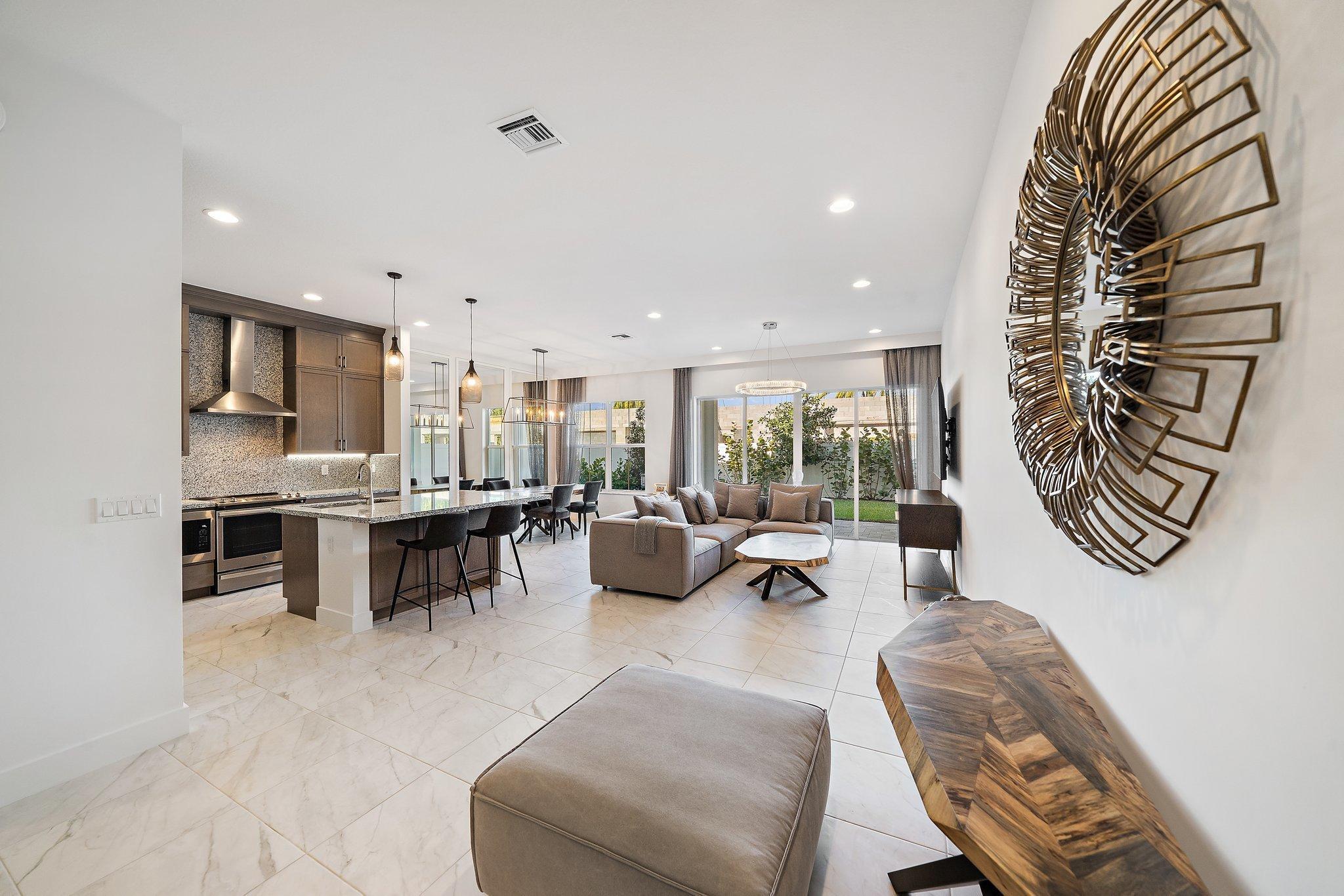 POINTE MIDTOWN - Residential Lease