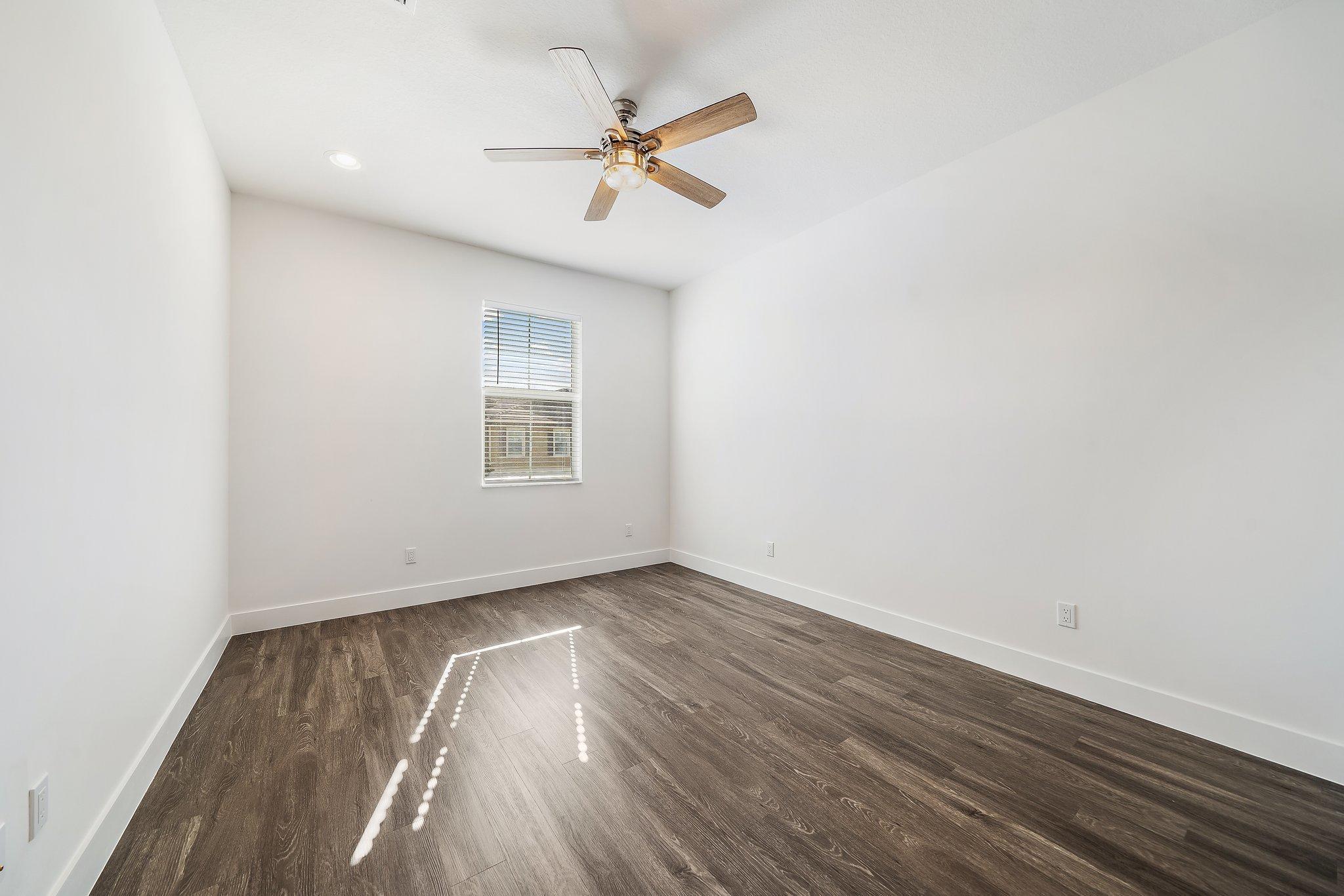 POINTE MIDTOWN - Residential Lease