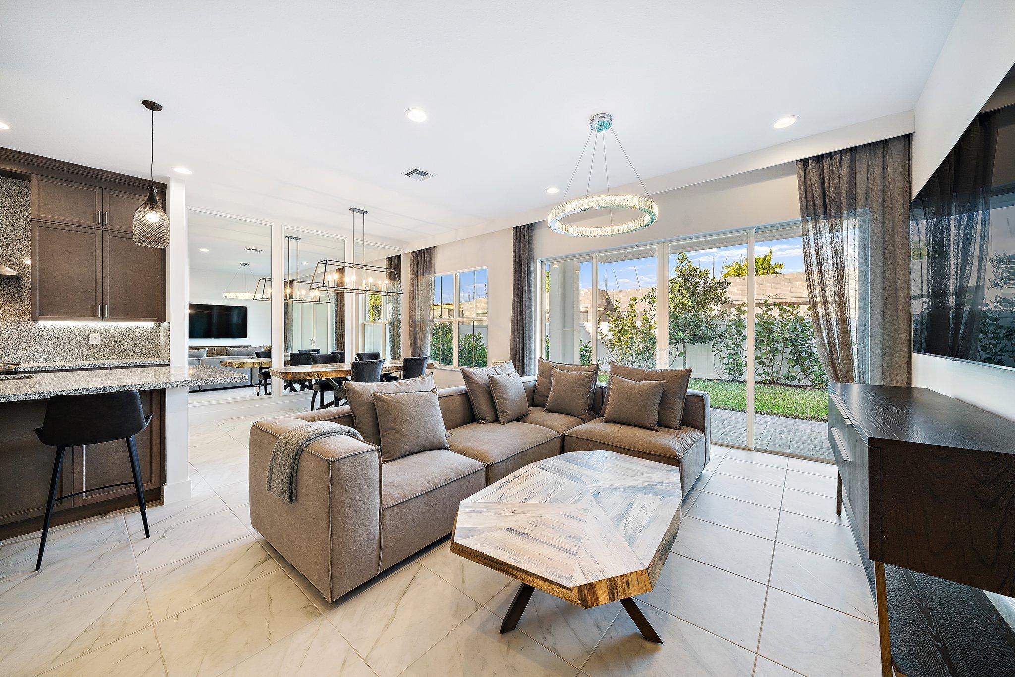 POINTE MIDTOWN - Residential Lease