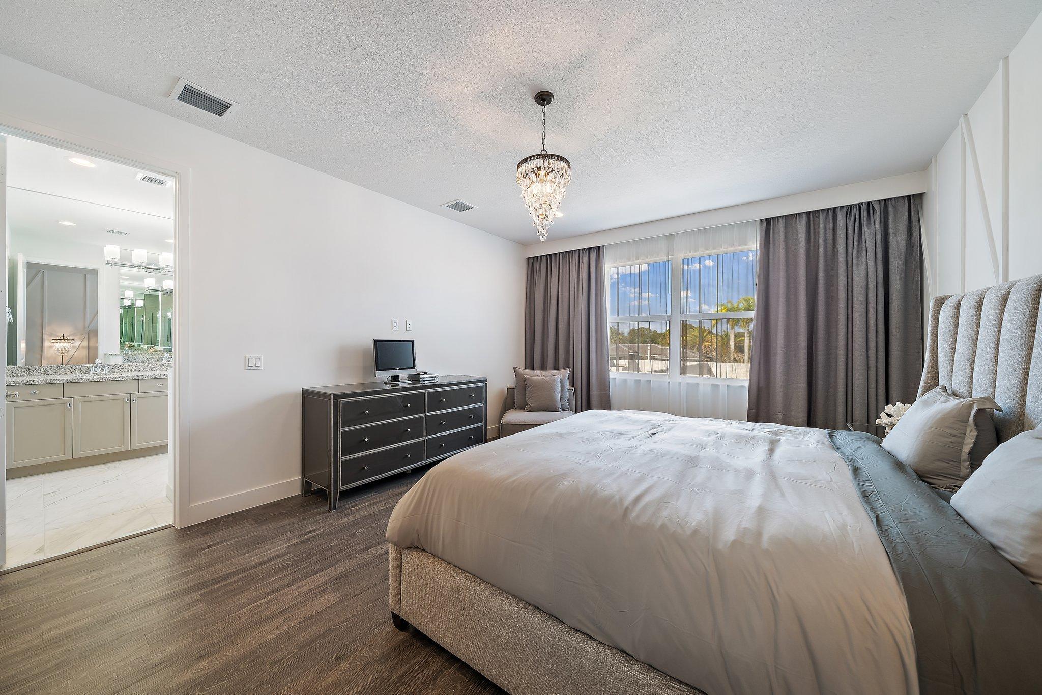 POINTE MIDTOWN - Residential Lease