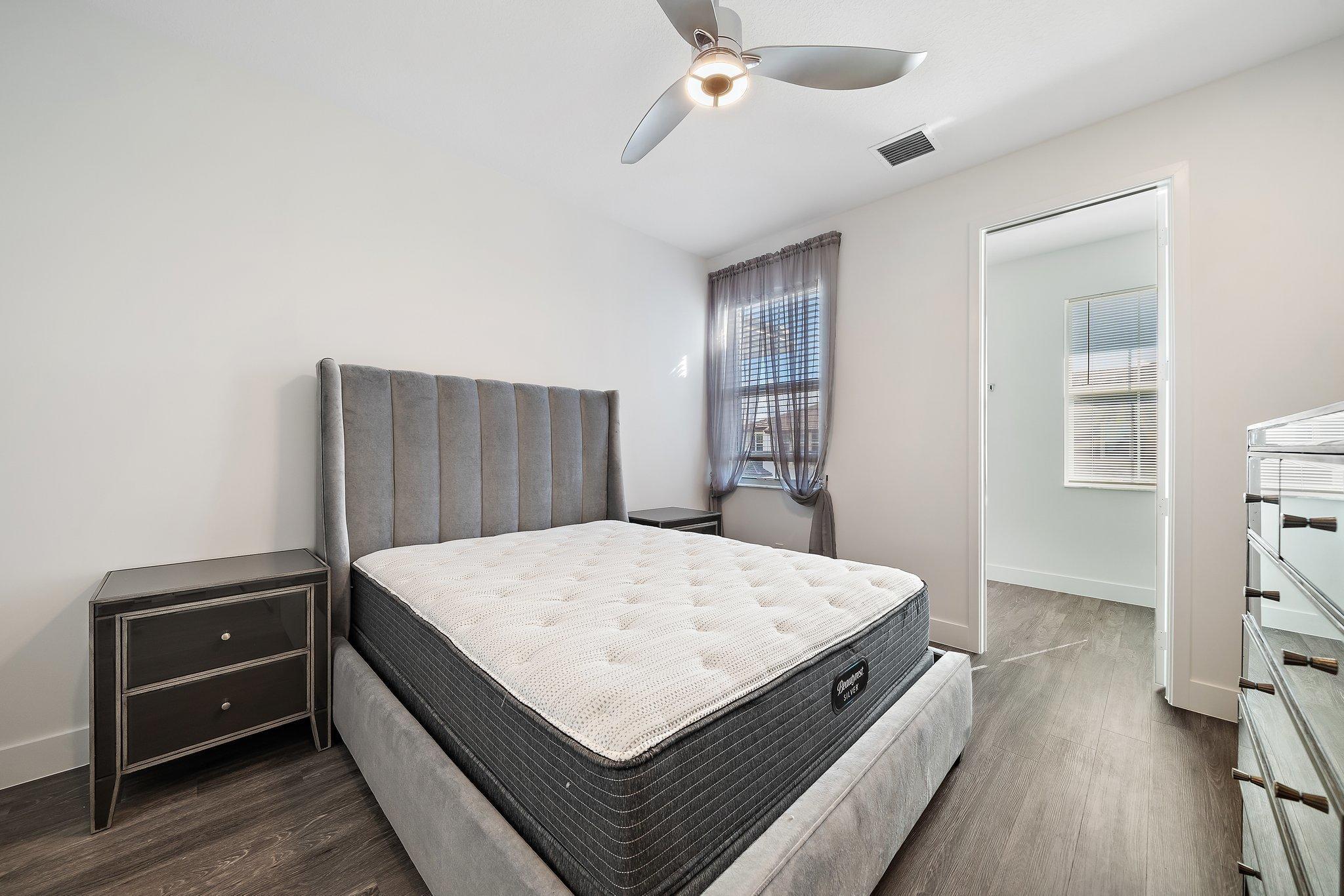 POINTE MIDTOWN - Residential Lease