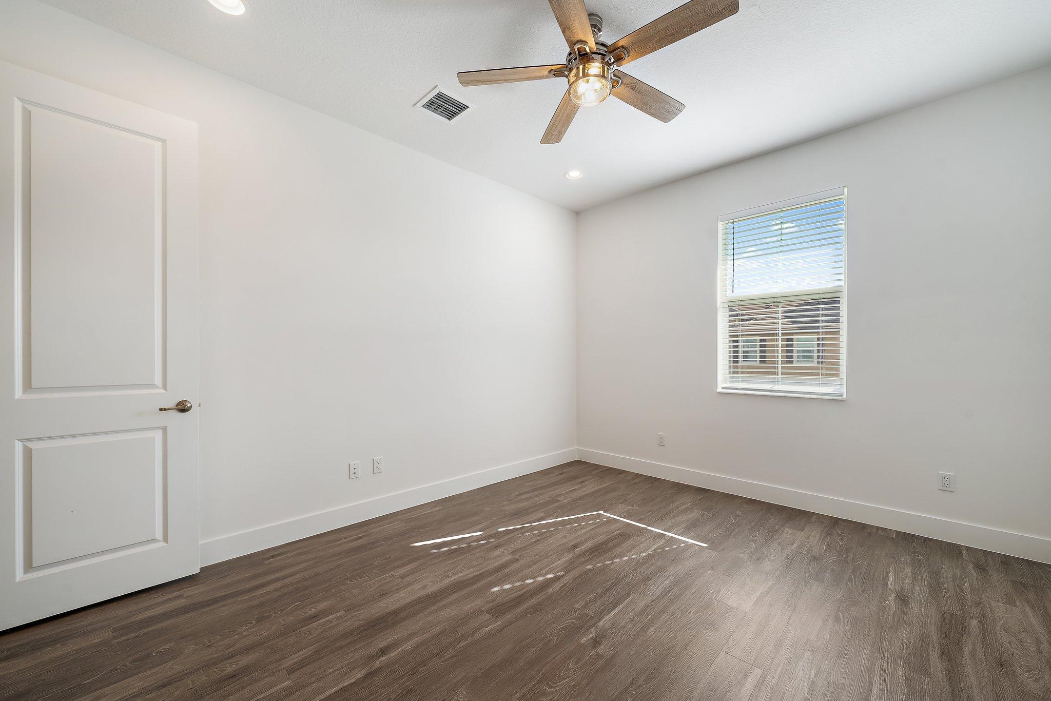 POINTE MIDTOWN - Residential Lease