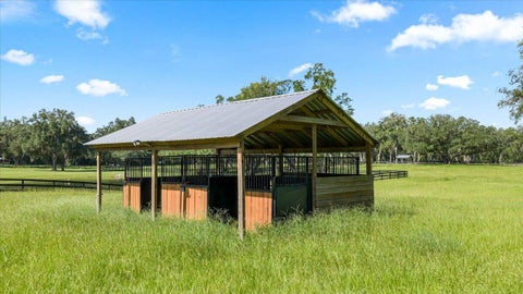 Tiny photo for 11140 NW 160th Avenue, Morriston, FL 32668 (MLS # B26090712)