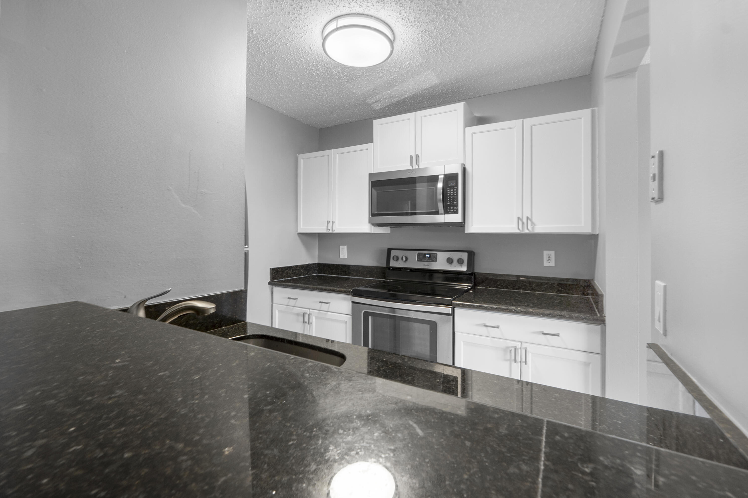 MEADOWS ON THE GREEN CONDO - Residential Lease