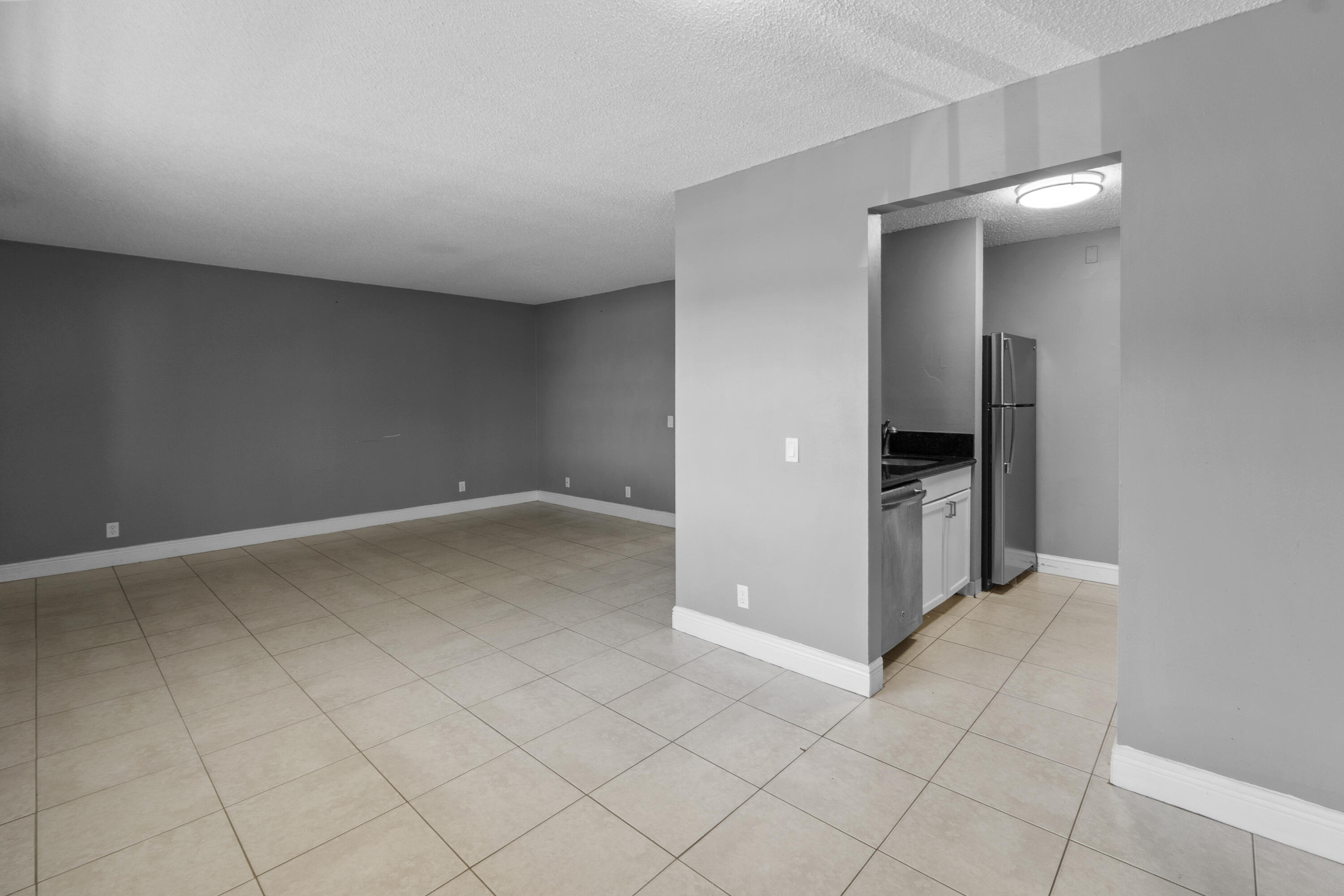 818 Meadows Circle