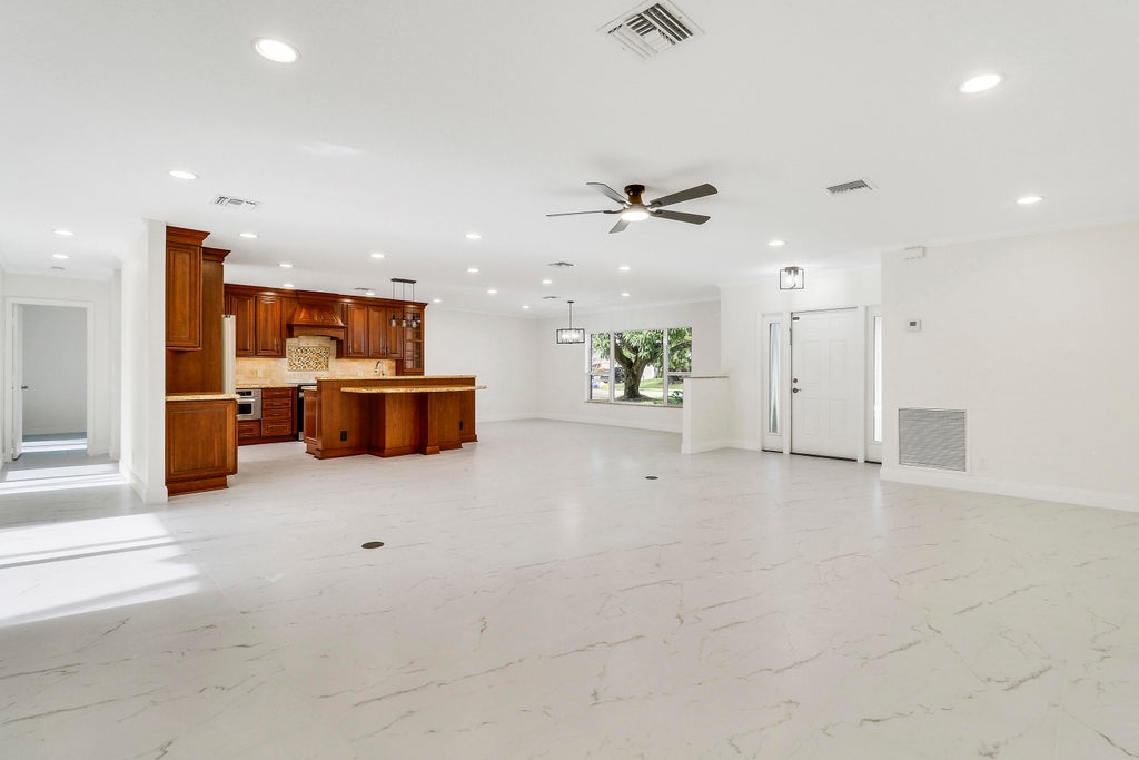 Photo of 100 SW 15th Court, Boca Raton, FL 33486 (MLS # B26079706)