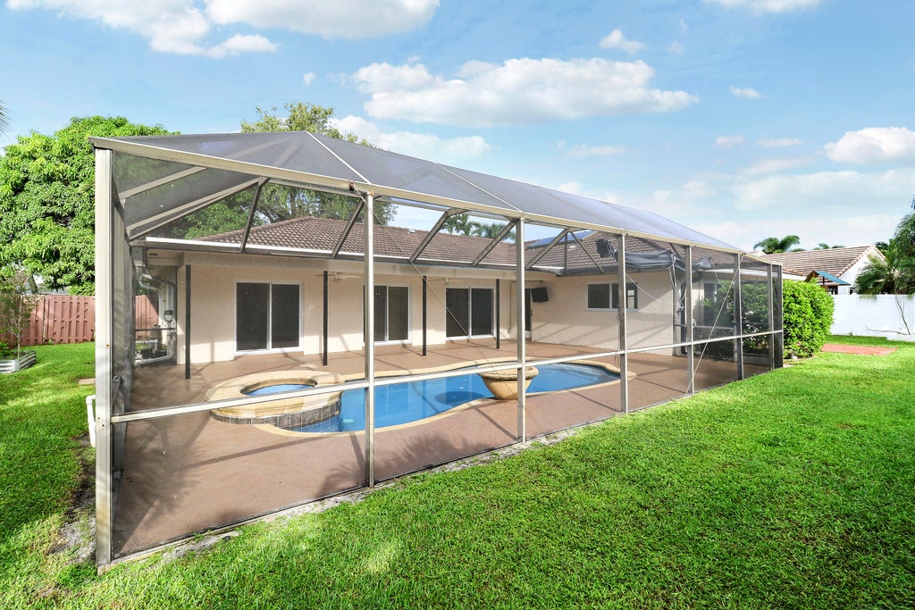 Photo of 100 SW 15th Court, Boca Raton, FL 33486 (MLS # B26079706)