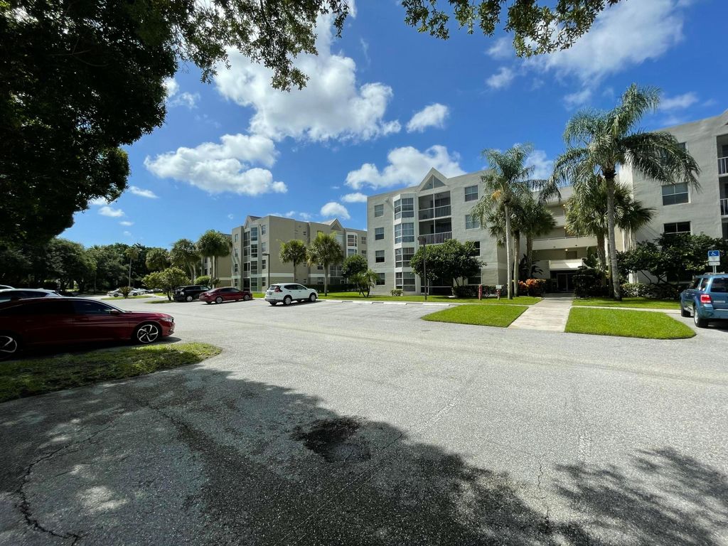 Photo of 5910 Morningstar Circle #403, Delray Beach, FL 33484 (MLS # B26003718)