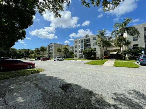 5910 Morningstar Circle 403 Delray Beach FL 33484