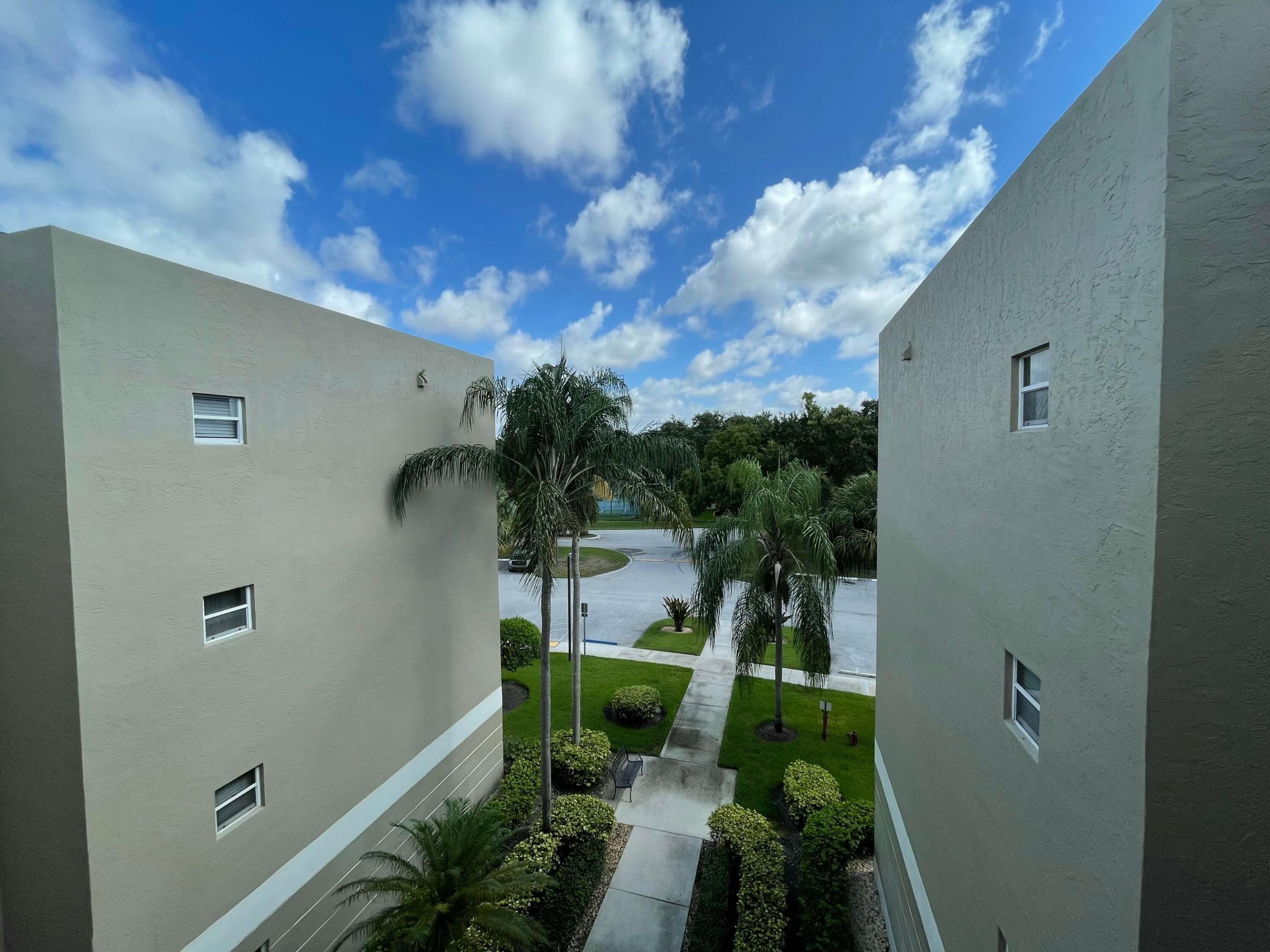 DIAMOND AT DELRAY CONDO - Residential