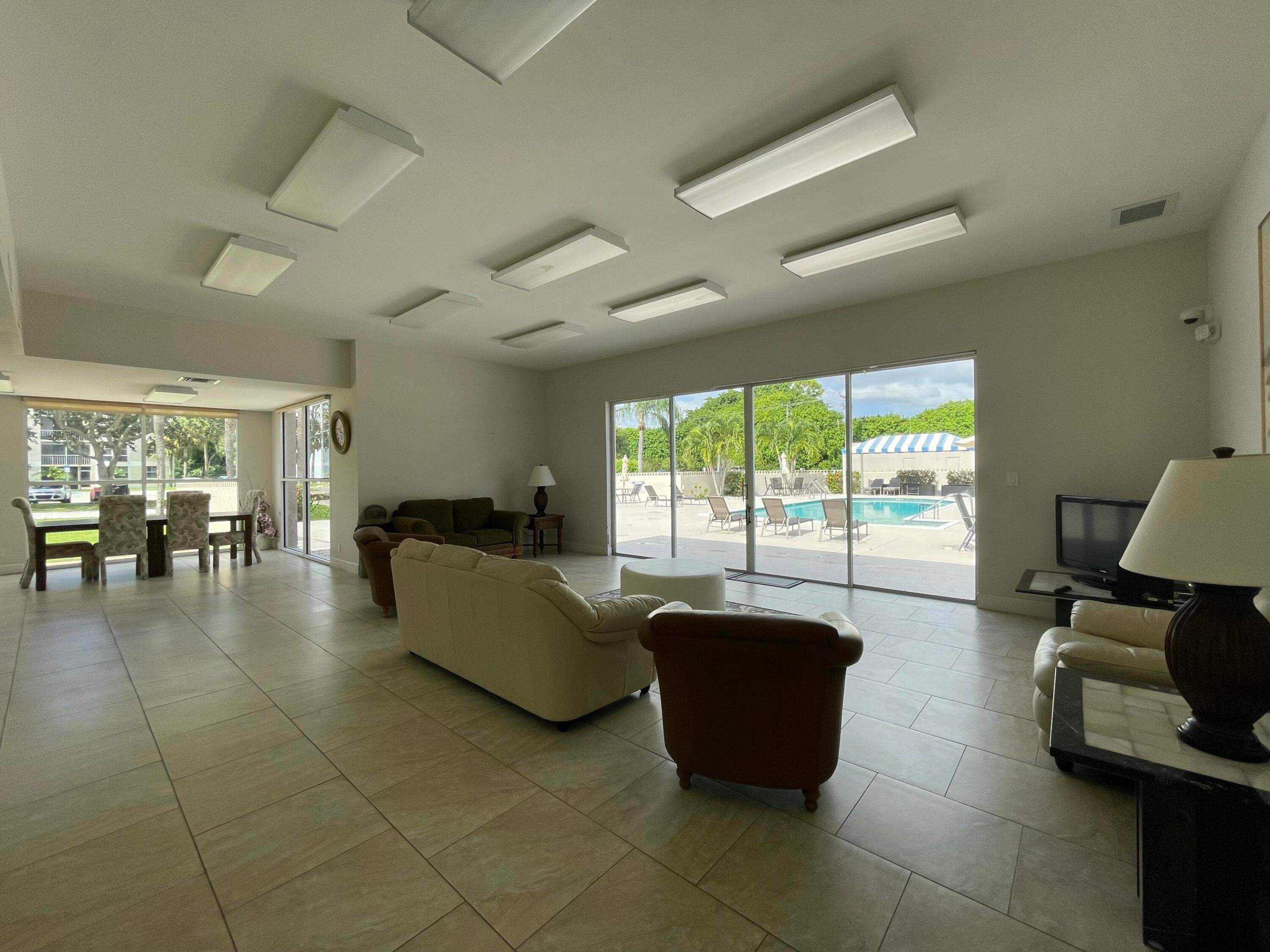 DIAMOND AT DELRAY CONDO - Residential