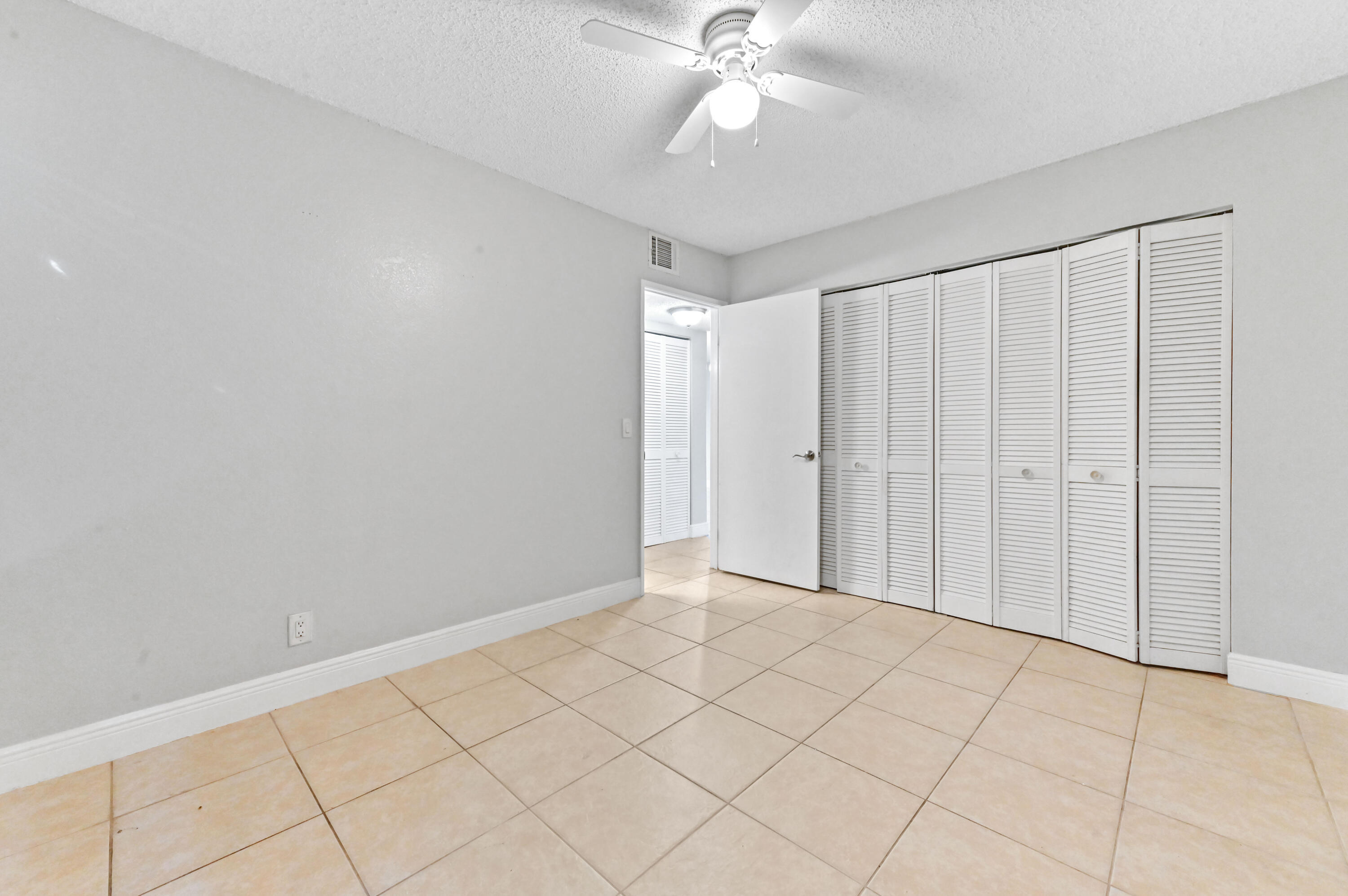 PALM BEACH GRANDE - Residential