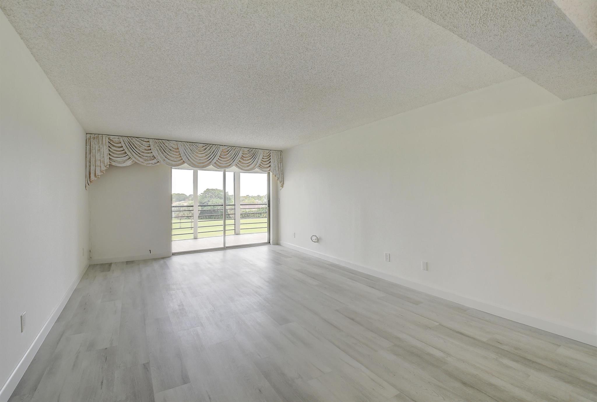 BARWOOD CONDO - Residential Lease