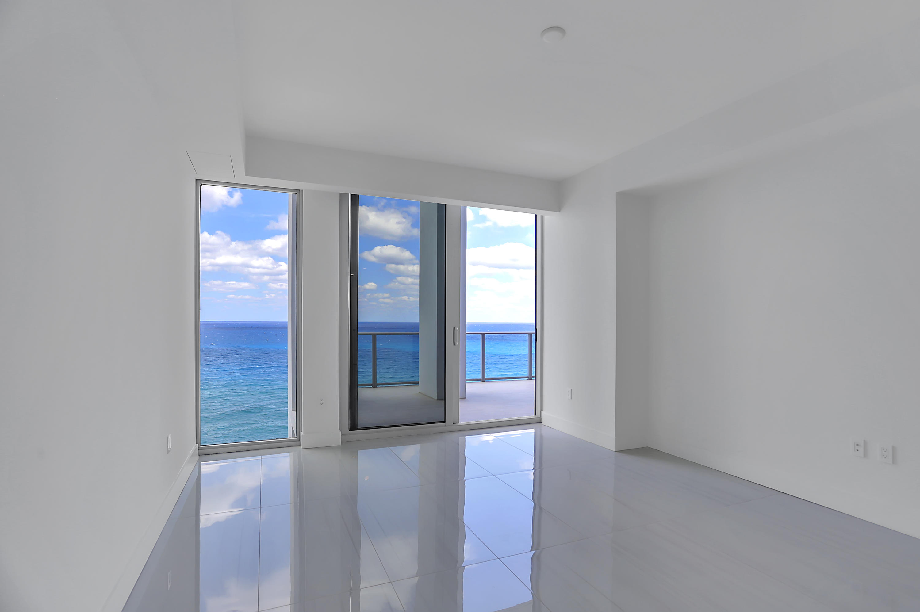 5000 NORTH OCEAN - Residential