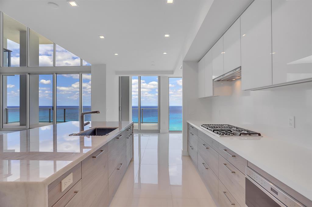 5000 NORTH OCEAN - Residential