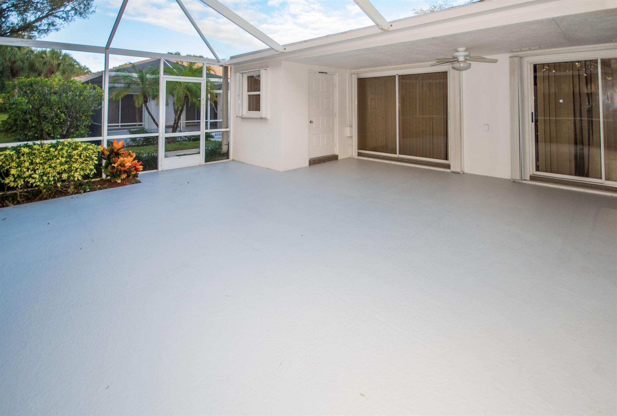 OAKS SUNTERRACE - Residential