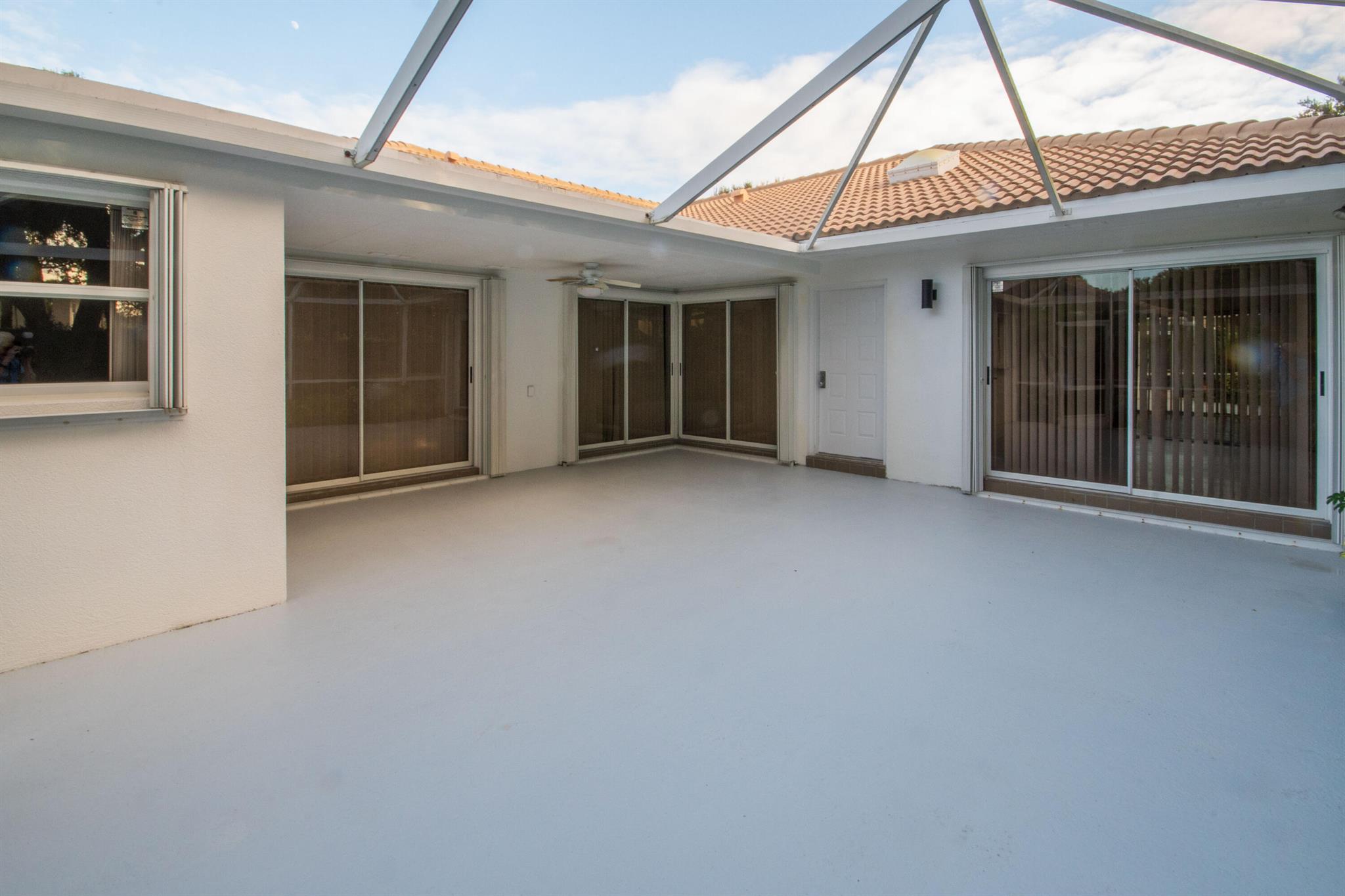 OAKS SUNTERRACE - Residential