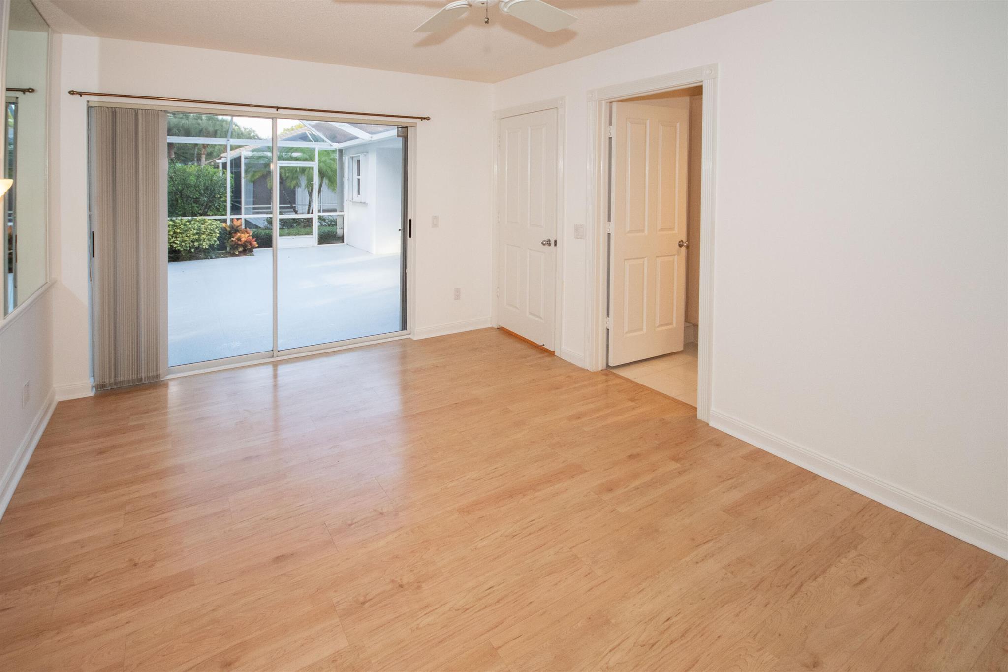 OAKS SUNTERRACE - Residential