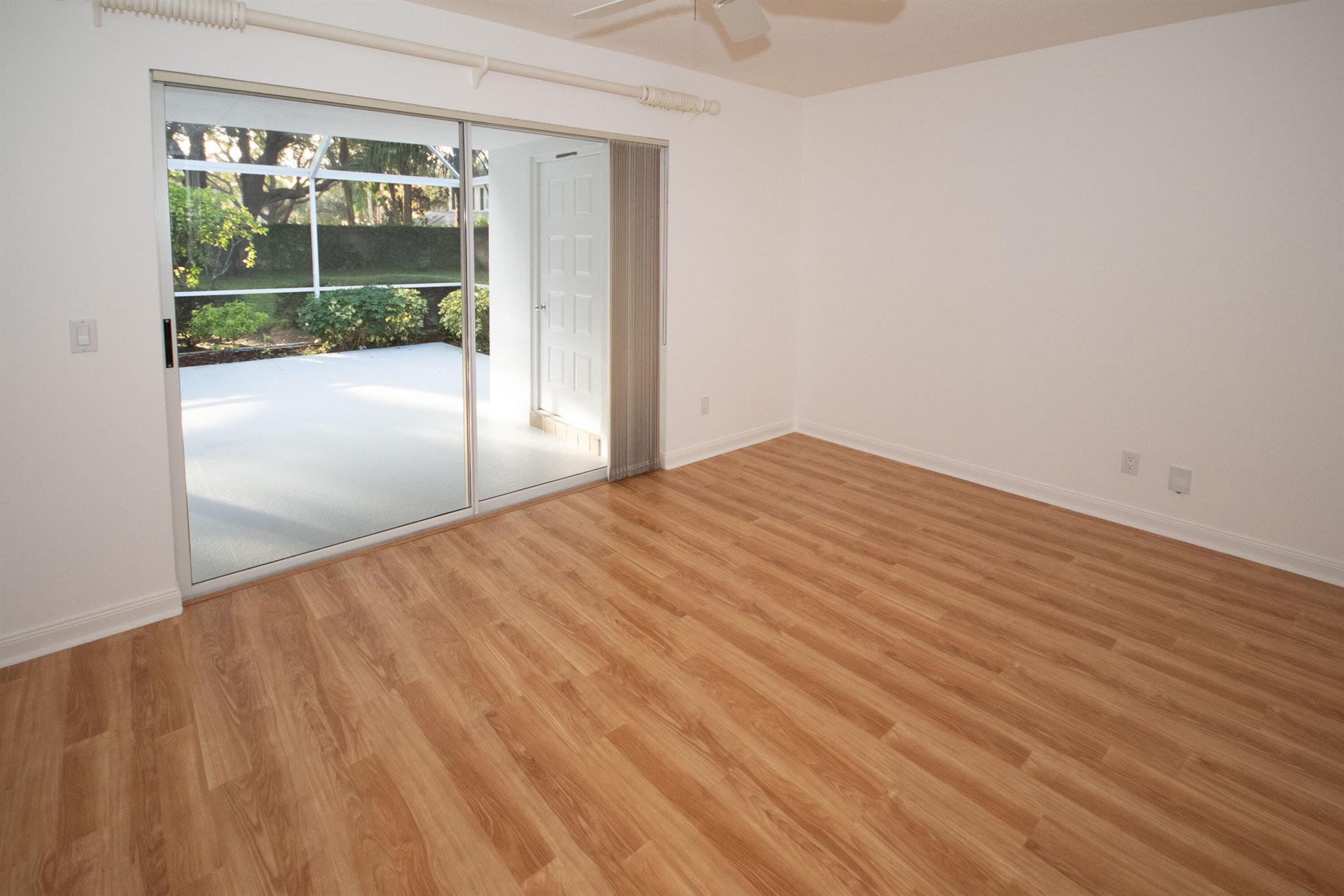 OAKS SUNTERRACE - Residential