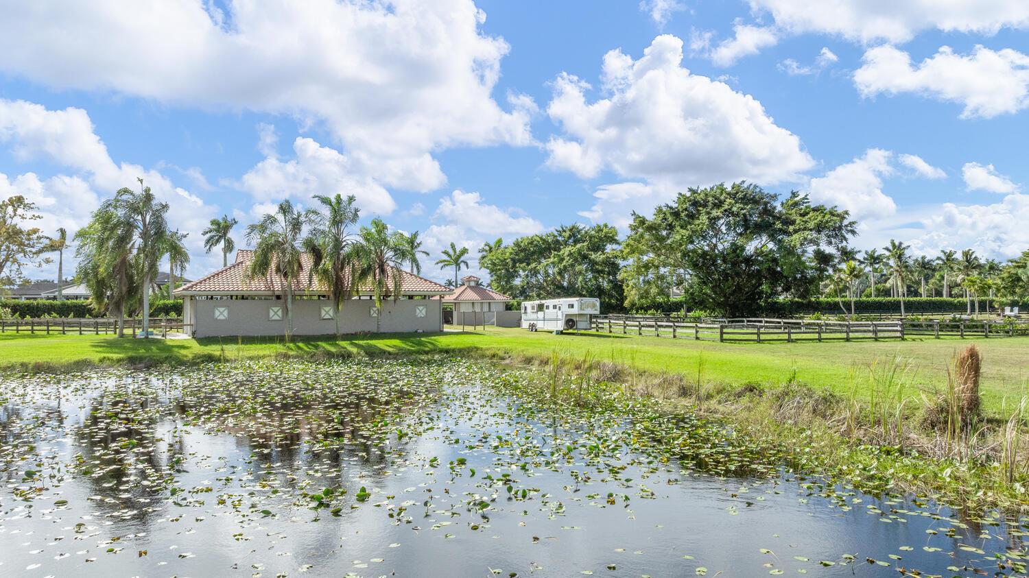 PALM BEACH POINT - Residential