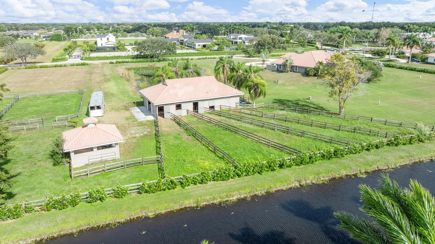 PALM BEACH POINT - Residential