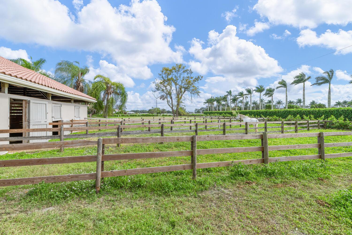 PALM BEACH POINT - Residential