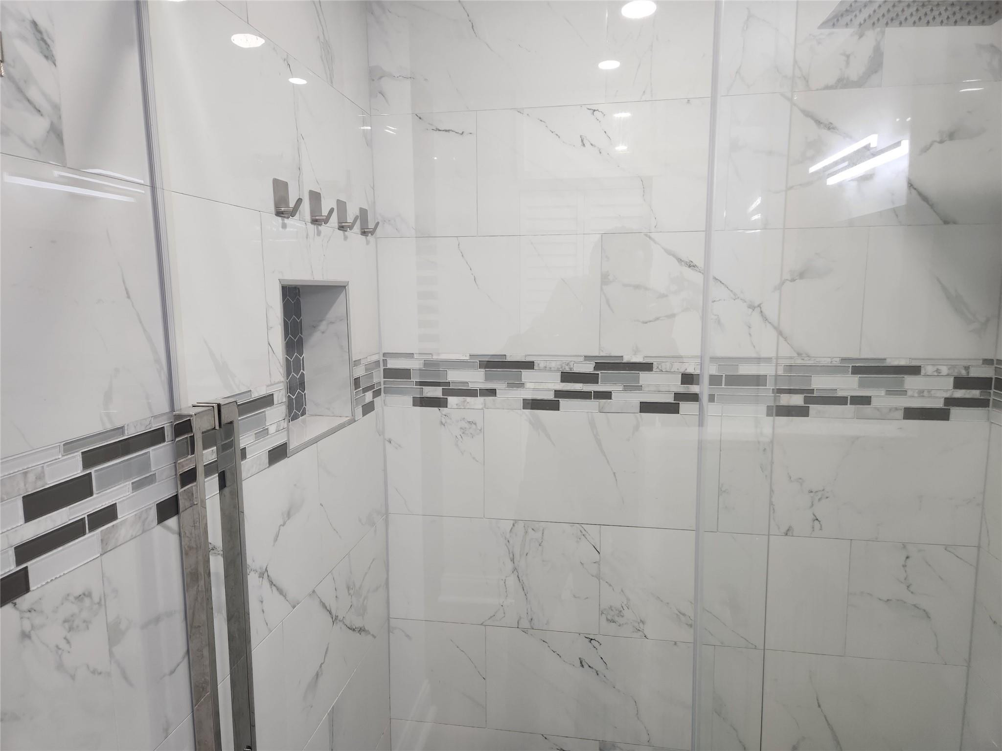 TARTAN COCONUT CREEK PHAS - Residential Lease