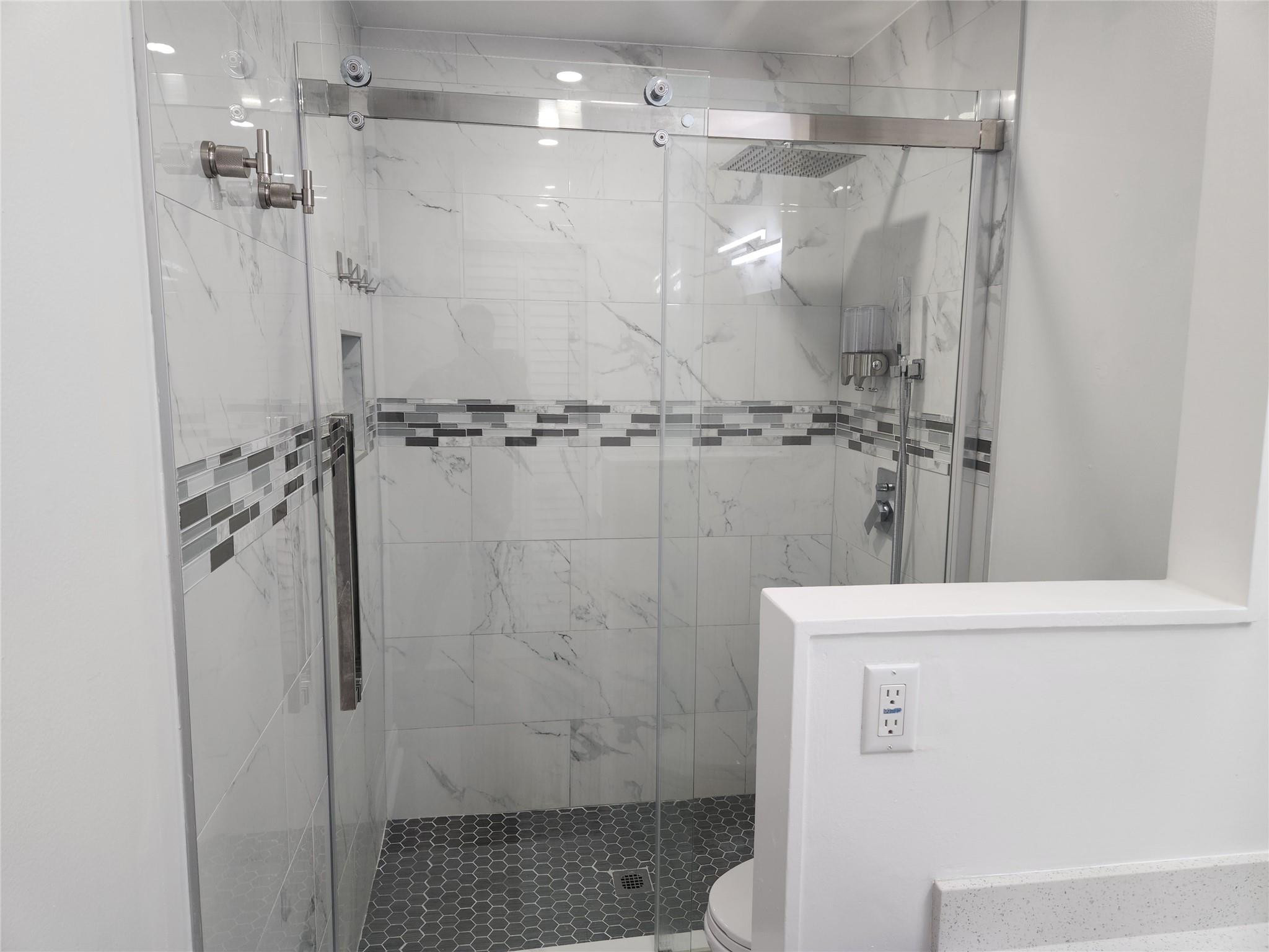 TARTAN COCONUT CREEK PHAS - Residential Lease