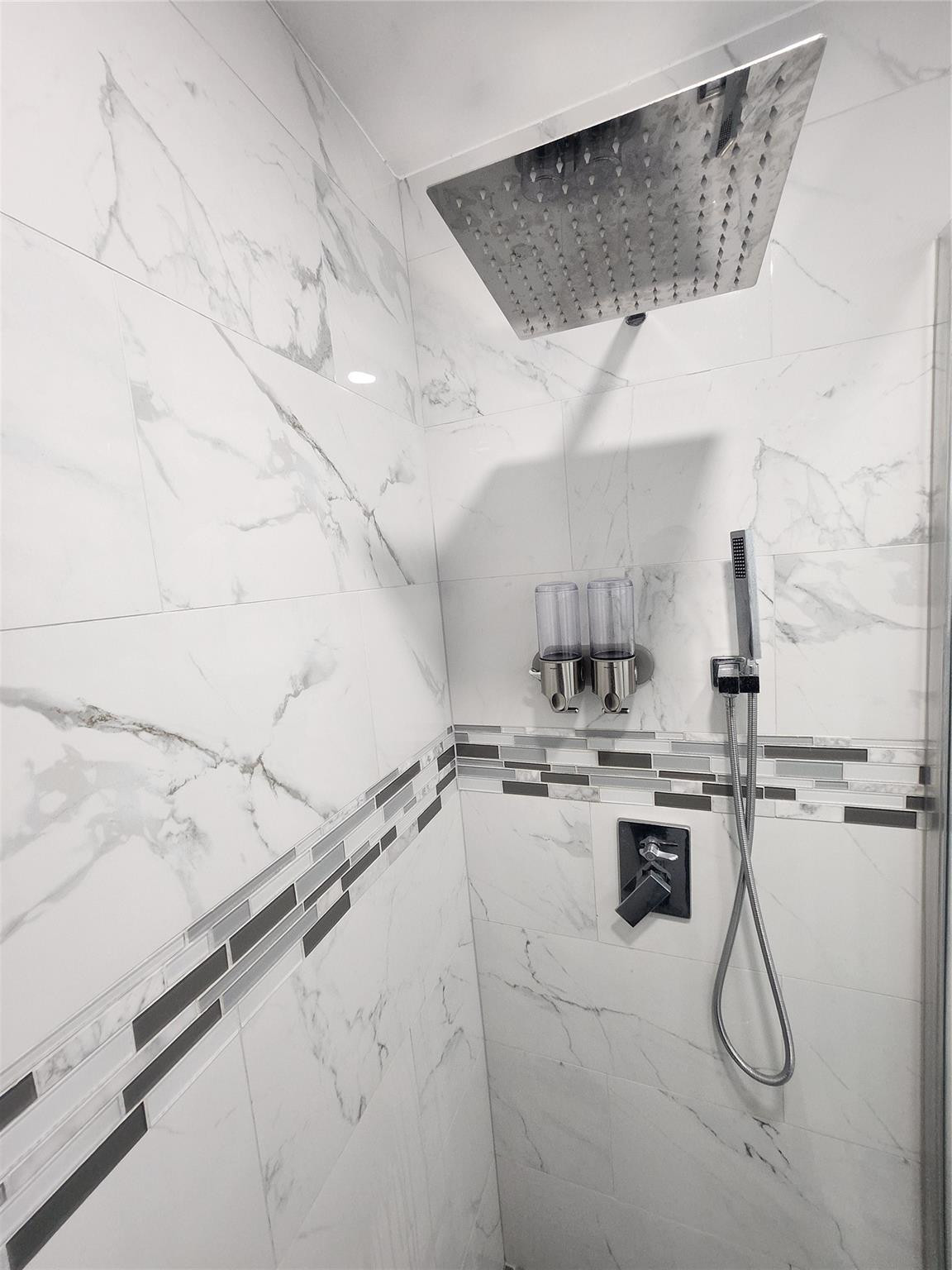 TARTAN COCONUT CREEK PHAS - Residential Lease