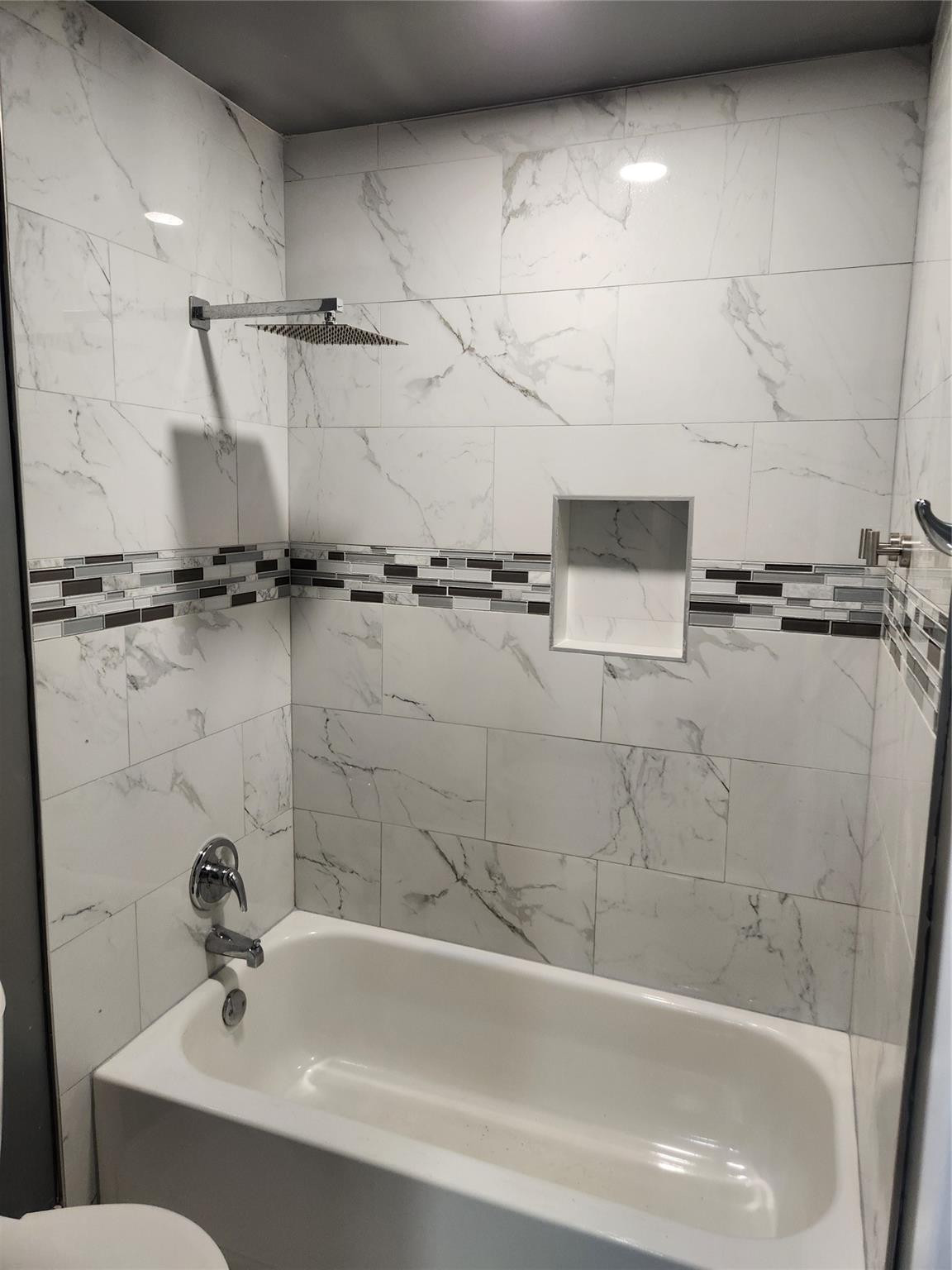 TARTAN COCONUT CREEK PHAS - Residential Lease