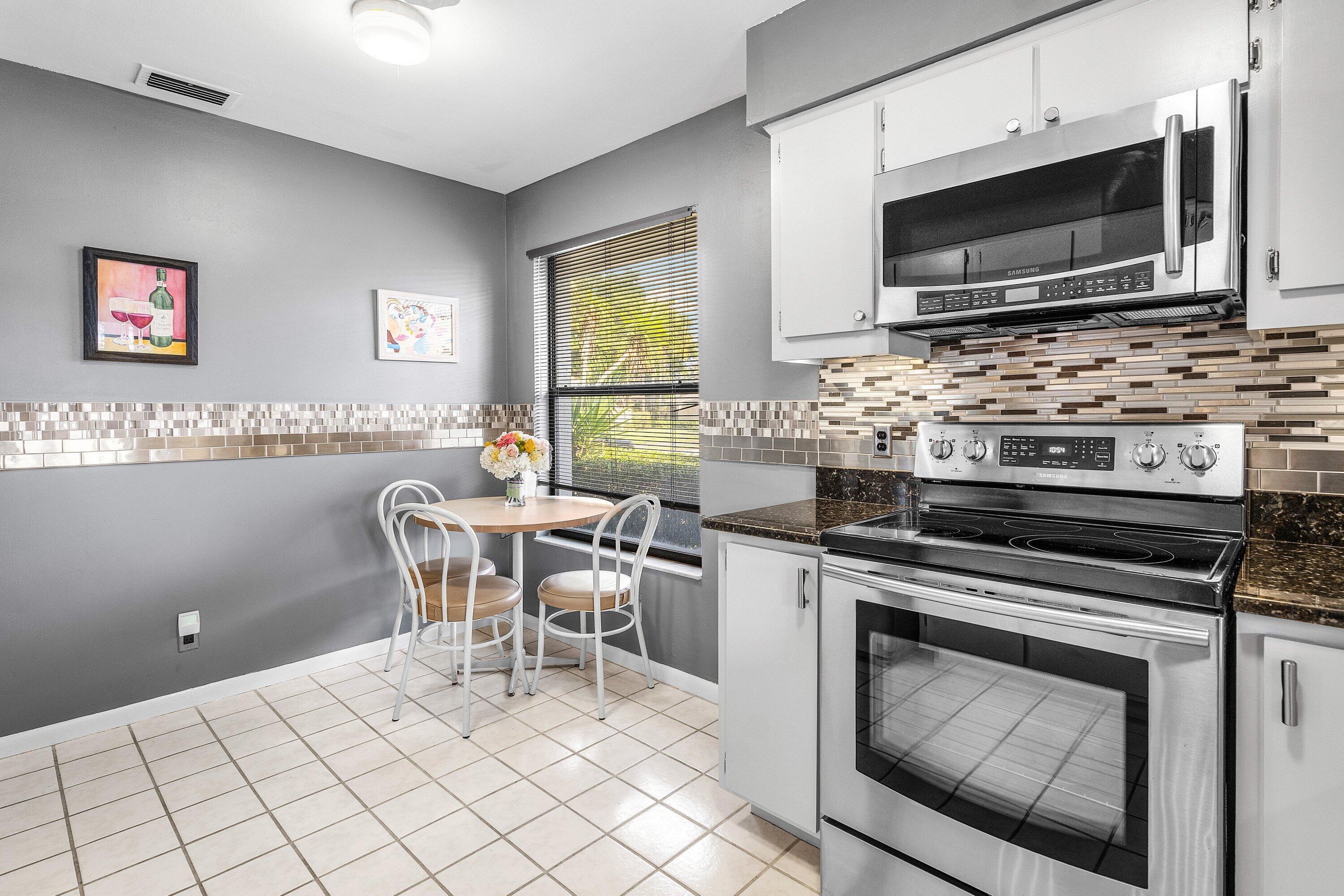 EASTPOINTE COUNTRY CLUB - Residential