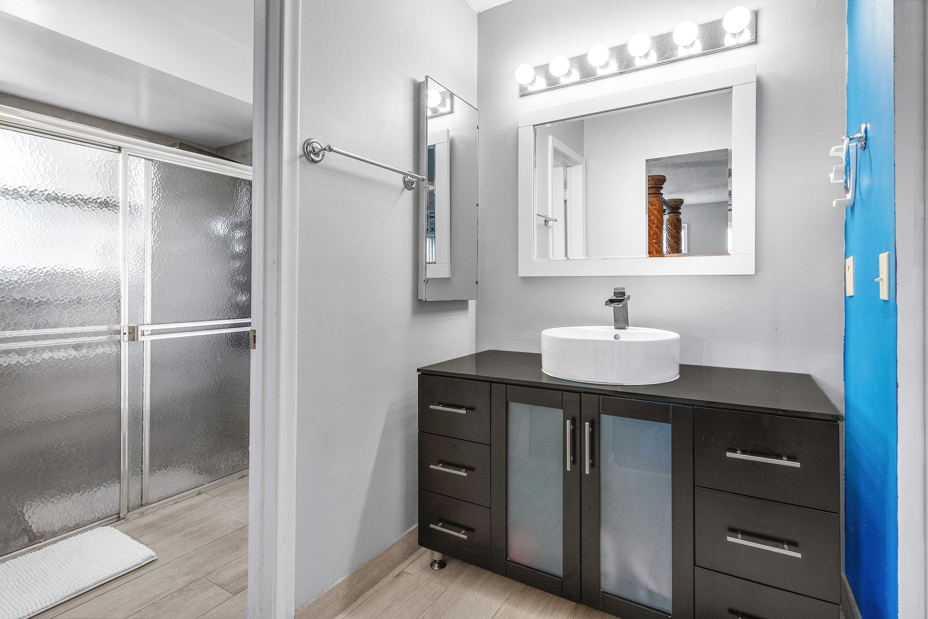 EASTPOINTE COUNTRY CLUB - Residential