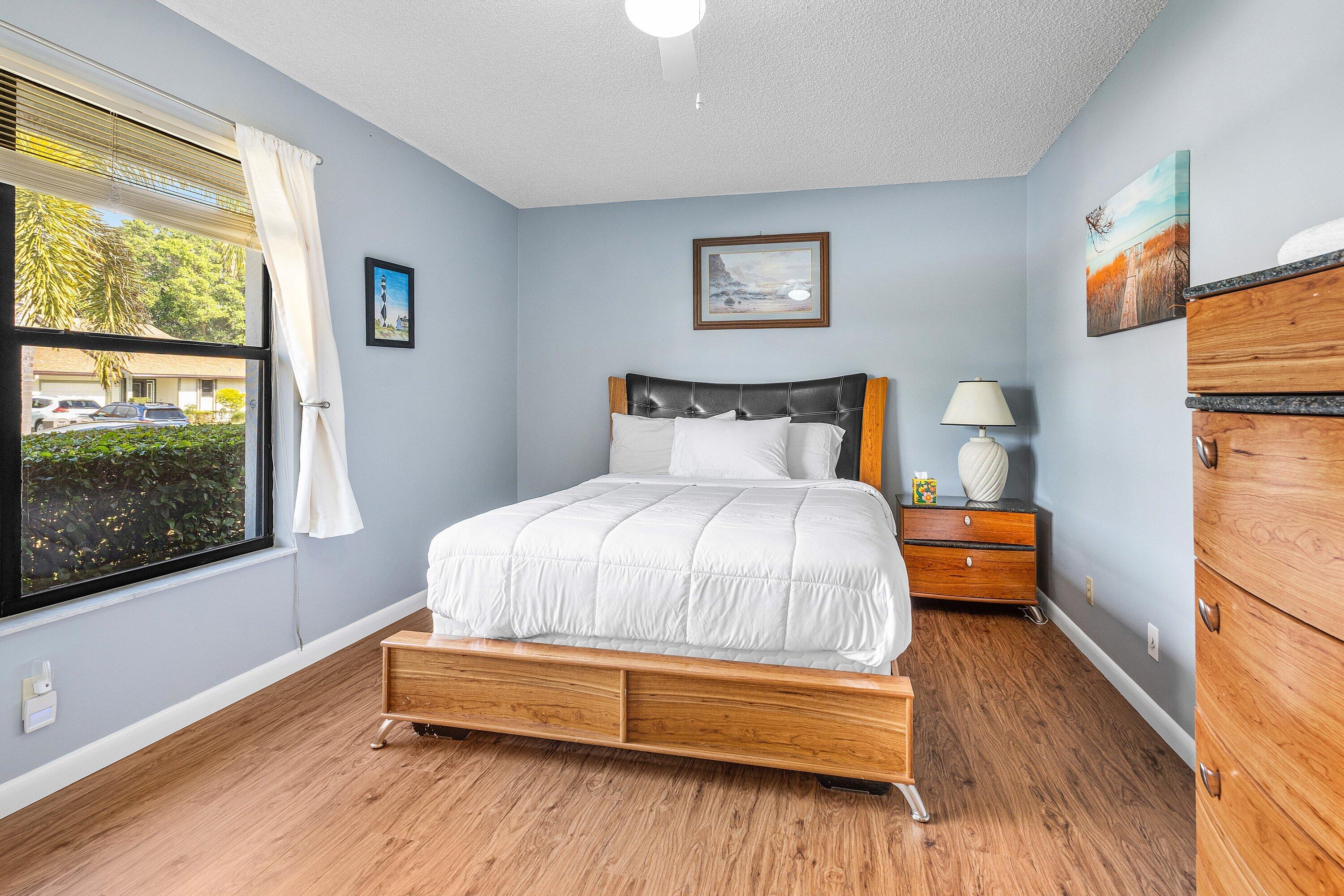 EASTPOINTE COUNTRY CLUB - Residential