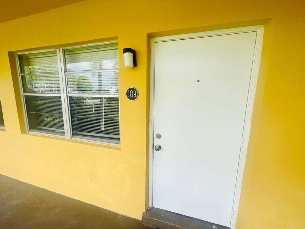 Photo of 200 Croton Avenue #109, Lantana, FL 33462 (MLS # B26028001)
