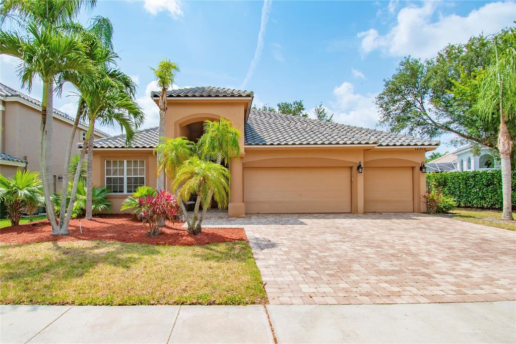 Photo of 12372 Cascades Pointe Drive, Boca Raton, FL 33428 (MLS # F10440594)
