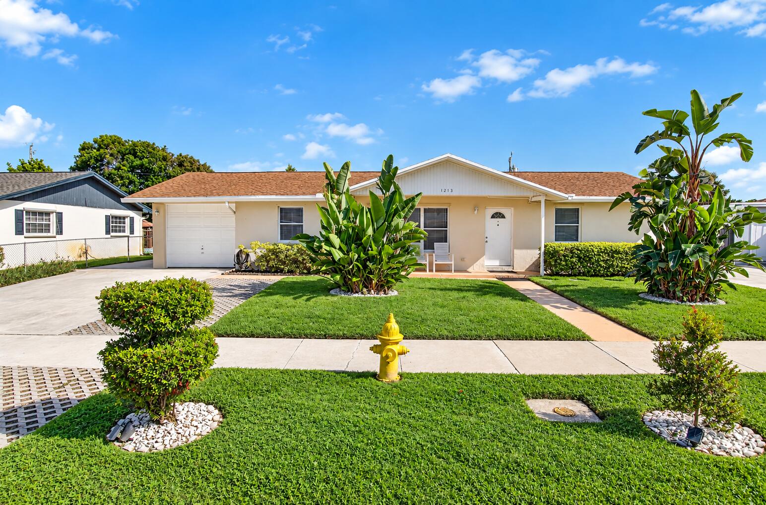 1213 W BROWARD Street
