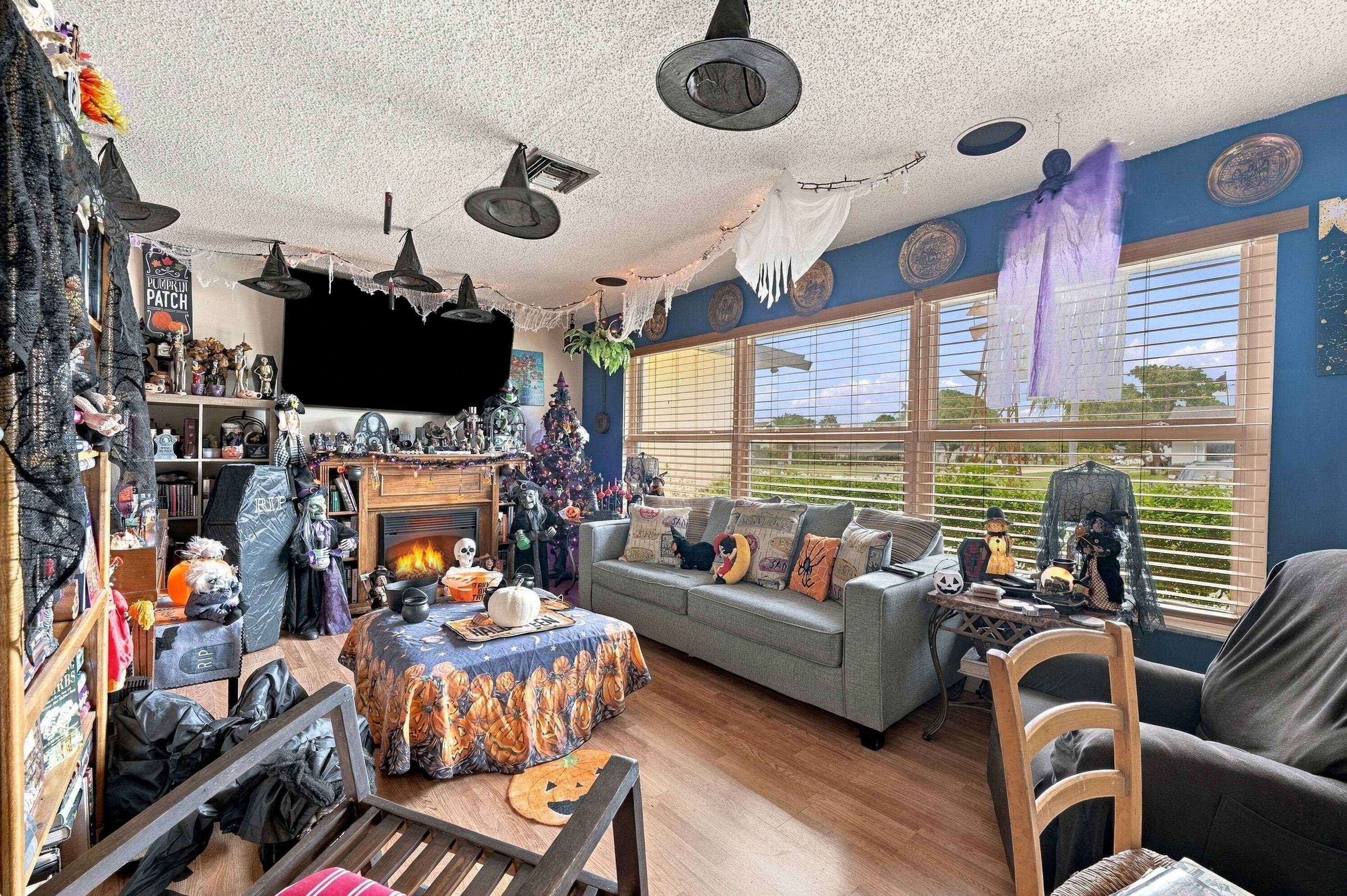 1275 Scottsdale Road S
