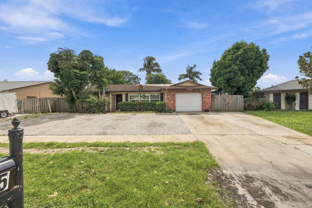 Photo of 1275 Scottsdale Road S, West Palm Beach, FL 33417 (MLS # B26089131)